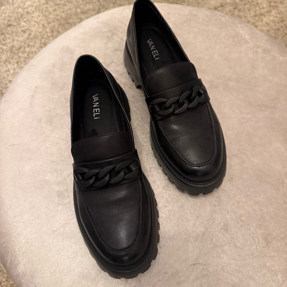 Women’s Shoes NWT